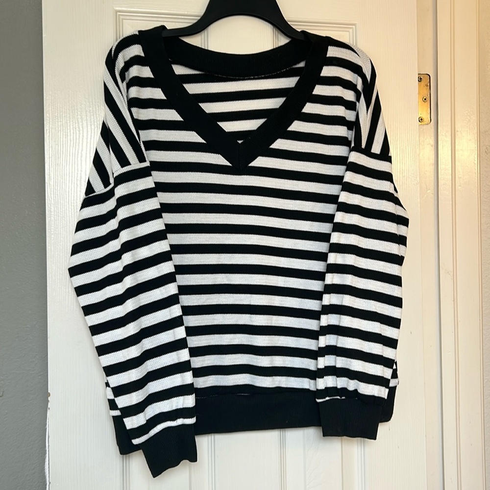 SHEIN striped waffle sweater, size xl black and white.